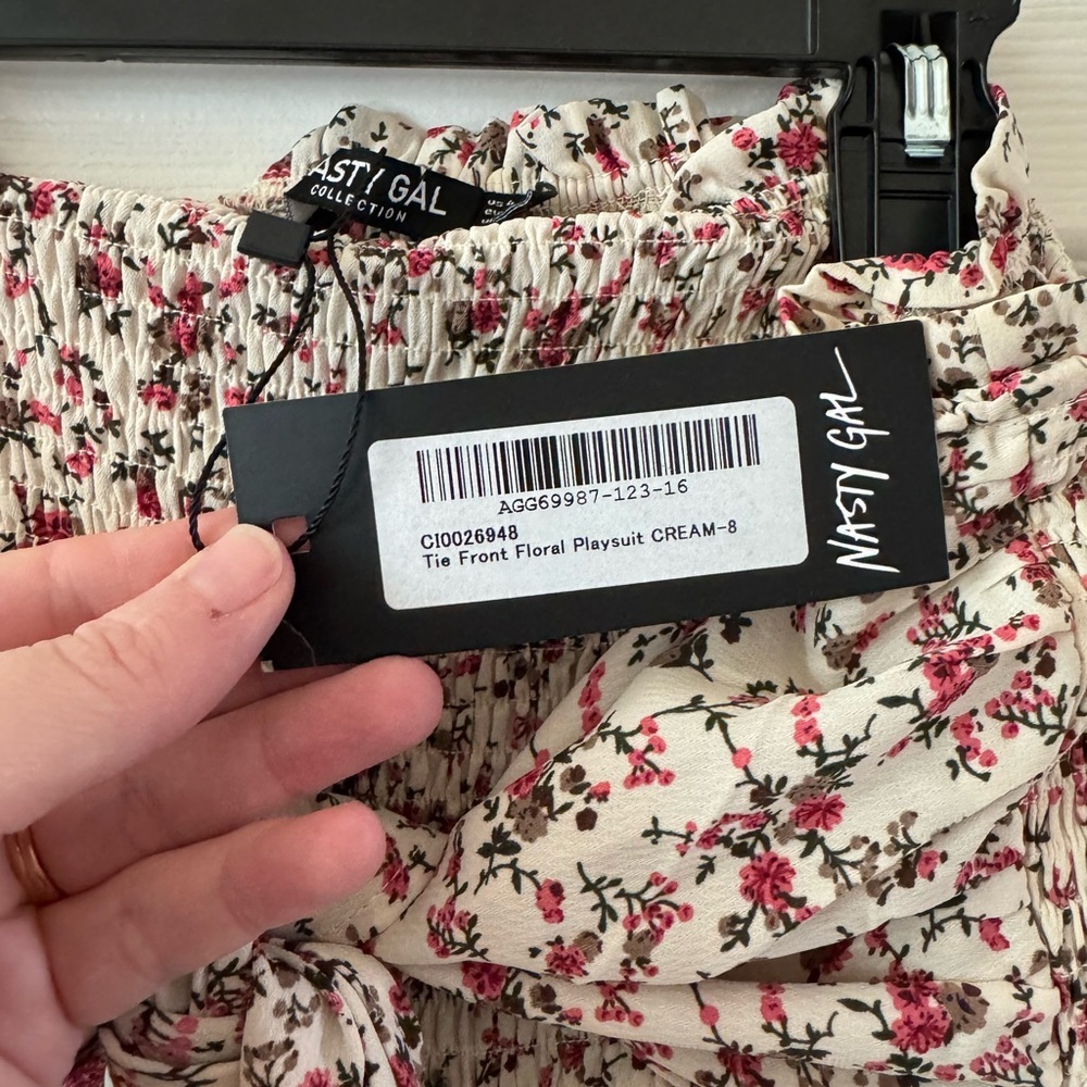 NWT‎ Nasty Gal In Bloom Floral Strapless Romper Size 4 - Picture 11 of 13